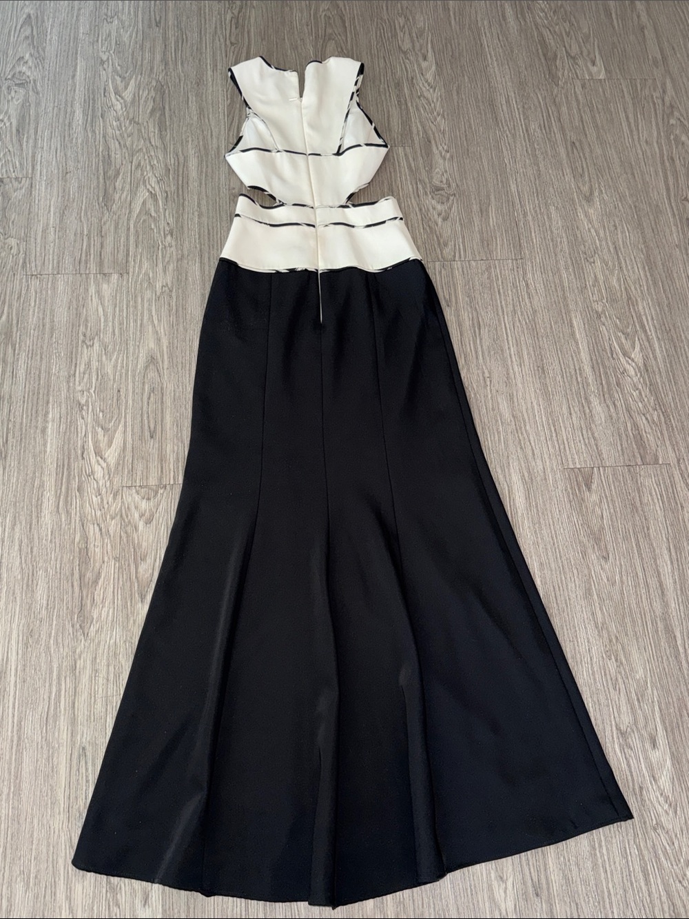 BCBGMAXAZRIA “NIKKOLE” Woven Black/ White Gown Size 0 - Picture 9 of 14